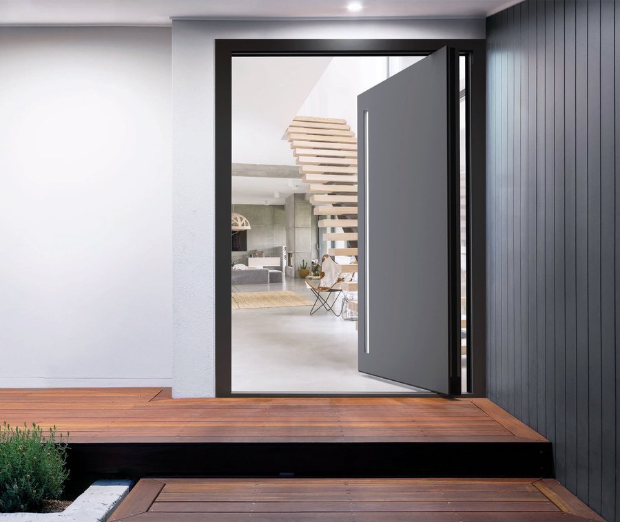 Ușă din aluminiu Cortizo Millennium Plus Pivot Door, sistem montat, vedere de ansamblu.